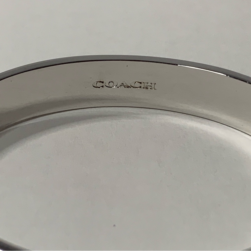 Brand New with Tags COACH Signature ‘C’ Logo Hinged Bangle Bracelet - Picture 5 of 10